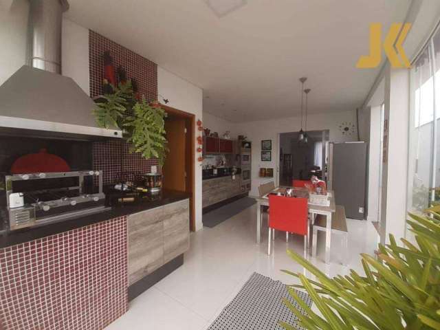 Casa com 2 dormitórios à venda, 160 m² por R$ 990.000,00 - Condominio Panini - Jaguariúna/SP