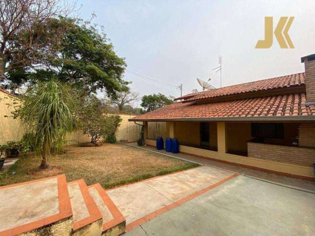 Casa com 4 dormitórios para alugar, 235 m² por R$ 3.650,00/mês - Nova Jaguariúna - Jaguariúna/SP