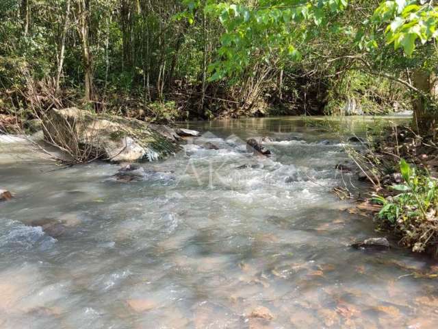 Área de terra com riacho à venda em Picada Café na Serra Gaúcha