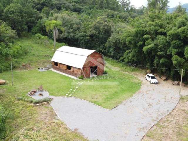 Sítio com lindo celeiro à venda em Nova Petrópolis na Serra Gaúcha