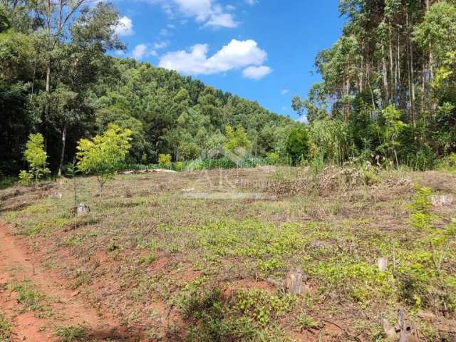 Sítio com riacho e casa enxaimel à venda em Nova Petrópolis na Serra Gaúcha