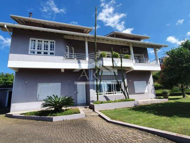 Casa ampla à venda no bairro Pinhal Alto em Nova Petrópolis, na Serra Gaúcha