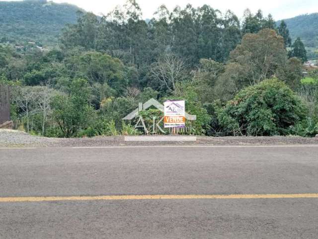 Terreno amplo com fundos para o rio a venda em Picada Café na serra gaúcha