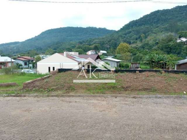 Terreno em loteamento tranquilo à venda na cidade de Picada Café, na Serra Gaúcha