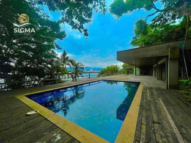 Casa com 5 suítes, piscina e vista para o mar com 2 vagas - Peninsula, Guarujá.