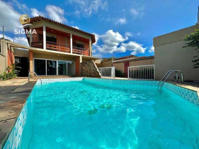 Casa com 3 suítes - Piscina e espaço pra churrasqueira - 4 vagas - Praia da Enseada, Guarujá.