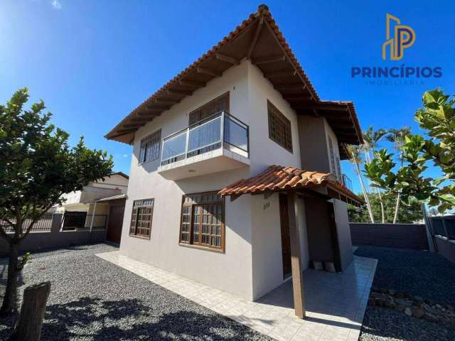 Casa com 4 dormitórios à venda, 226 m² por R$ 1.200.000,00 - Gravata - Navegantes/SC