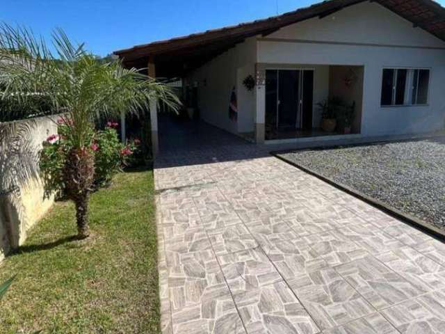 Casa mobiliada com 3 quartos na Praia de São Miguel