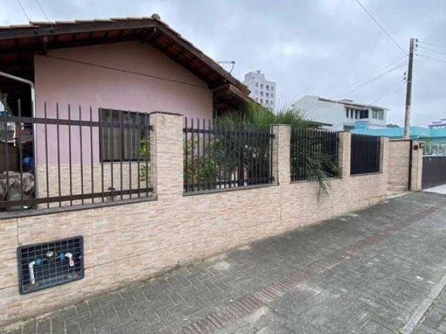 Casa a Venda no Centro de Navegantes