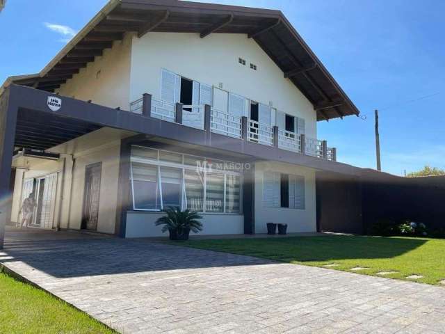 Casa no centro de barra velha entre o mar e a lagoa