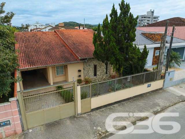 Casa padrão 100% averbada no Guanabara, sendo 1 Suíte Master + 1 Suíte +1 Dormitório