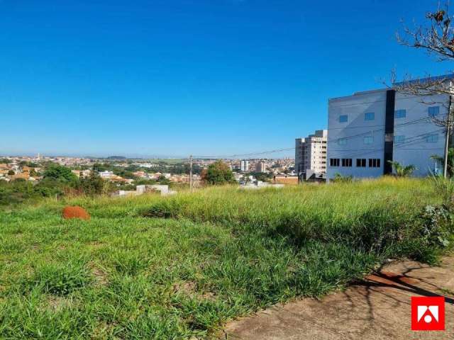 Terreno comercial à venda no Jardim São Francisco em Santa Bárbara d'Oeste.