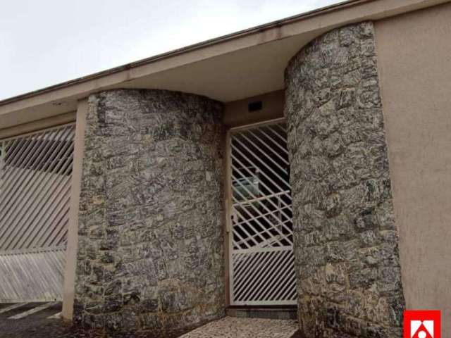 Casa à Venda no Jardim Boa Esperança, Santa Bárbara d'Oeste com 2 Dormitórios e Edícula.