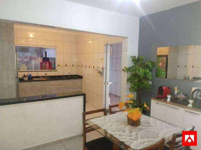 Casa à Venda no Parque Eldorado, Santa Bárbara d'Oeste com 3 Quartos (1 Suíte com Closet) e 4 Banheiros.