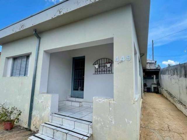 Casa e Salão Comercial à Venda em Vila Grego, Santa Bárbara d'Oeste