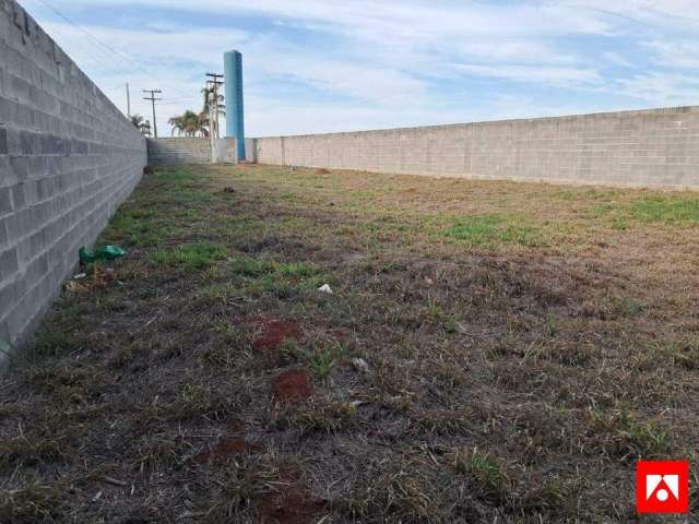 Terreno amplo à venda no Condomínio Boemia, em Limeira