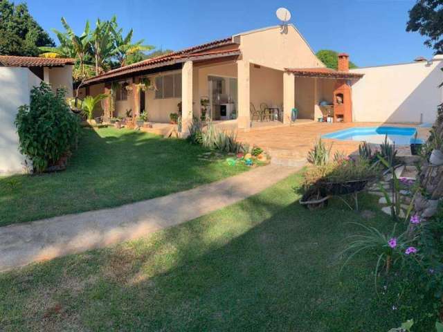 Casa à venda na Praia dos Namorados em Americana