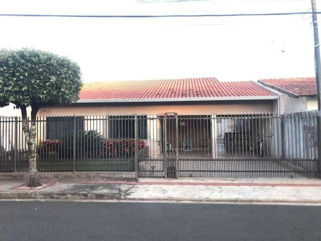 Casa à venda com 3 dormitórios (1suíte) por R$ 550.000,00  -  Jd. Monte Belo, Londrina, PR