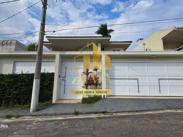 Sobrado Amplo, 04 Sts, excelente configuração e acabamentos, vila oliveira.