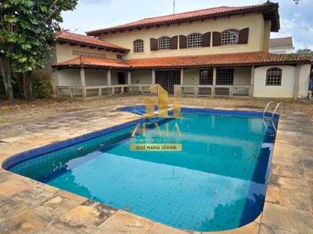 Casa com 400m2 de constr, terreno 1200m2, Esquina, Piscina, Vila Oliveira