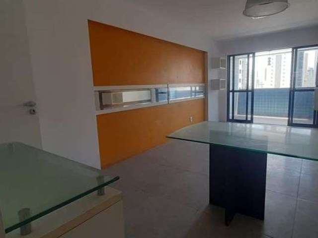 Apartamento em Boa Viagem | 92m² | 3 quartos | reformado no porcelanato | varanda | 100% nascente.