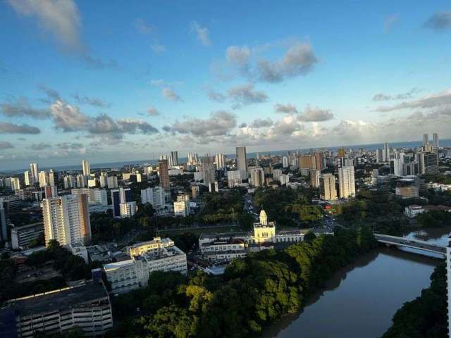 Apartamento para venda tem 141m2, andar alto, com 3 quartos em Madalena - Recife - PE