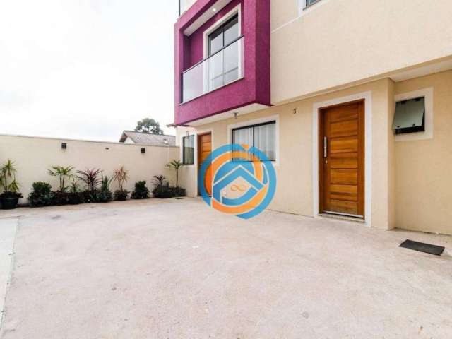 Sobrado com 3 dormitórios à venda, 191 m² por R$ 749.000,00 - Uberaba - Curitiba/PR