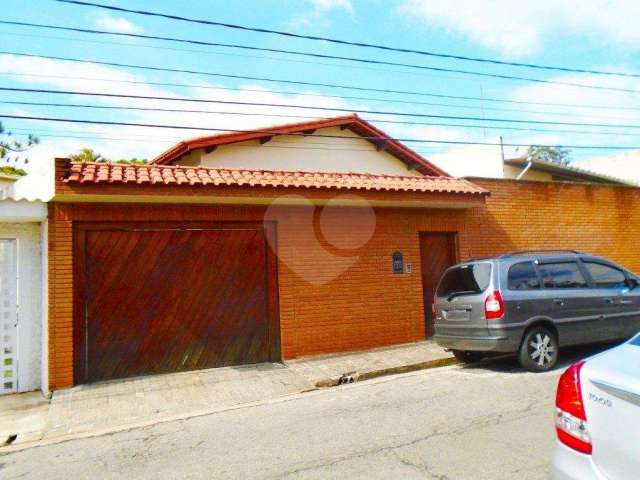 Casa térrea com 3 quartos à venda em Jardim Petrópolis - SP