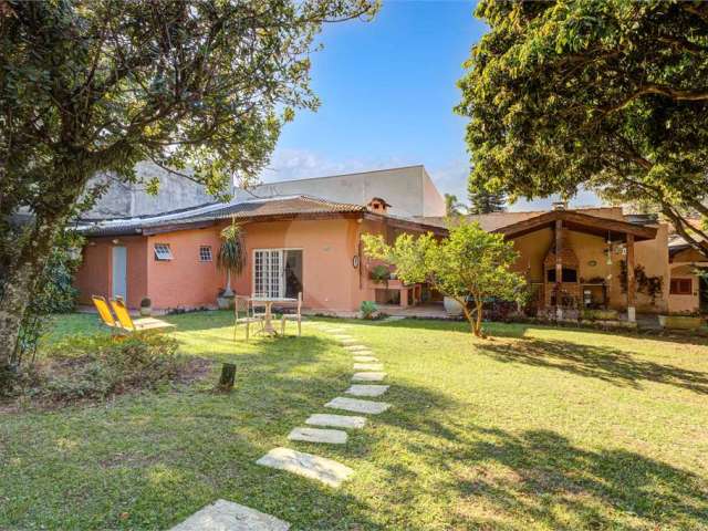 Casa com 3 quartos à venda em Chácara Monte Alegre - SP