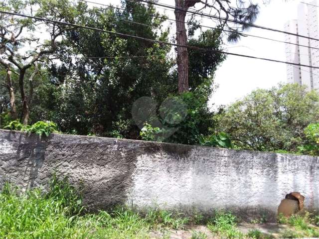 Terreno à venda em Vila Anhangüera - SP