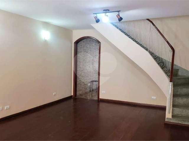 Casa com 3 quartos à venda em Vila Cordeiro - SP