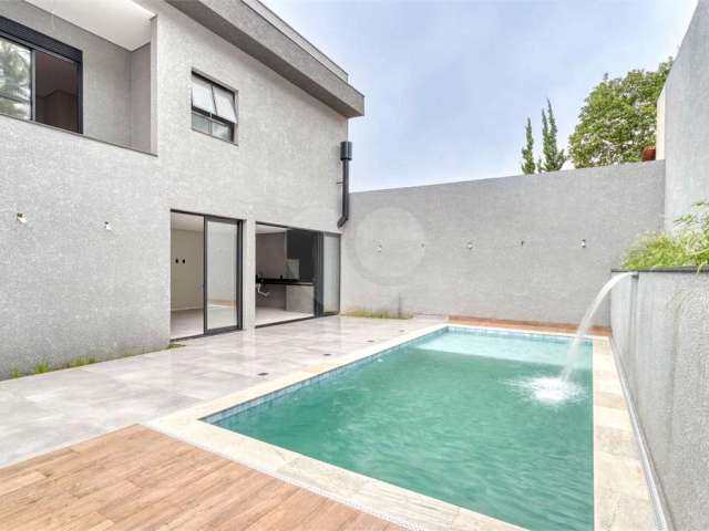 Casa nova à venda no Alto da Boa Vista. 4 suítes, 4 vagas jardim com piscina