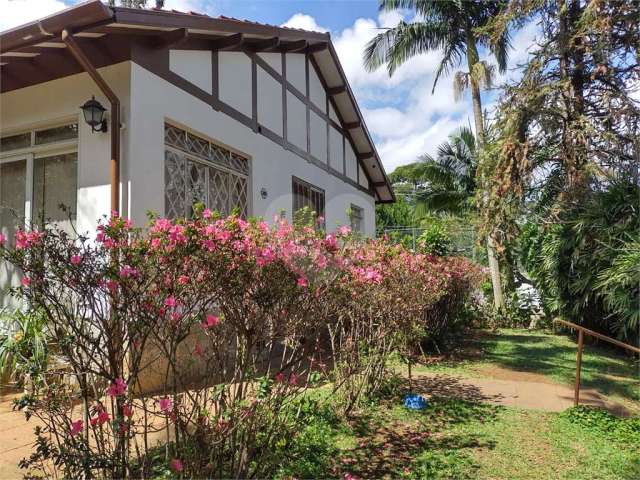 Casa térrea com 5 quartos à venda em Jardim Petrópolis - SP