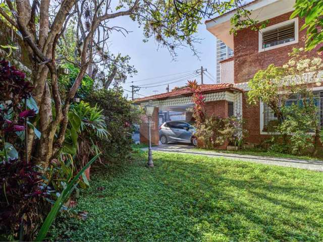 Casa com 3 quartos à venda em Vila Cordeiro - SP