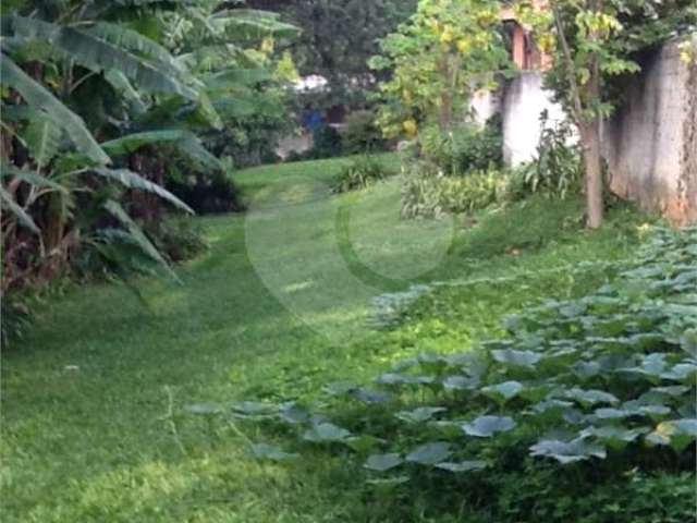 Terreno à venda em Paraisópolis - SP