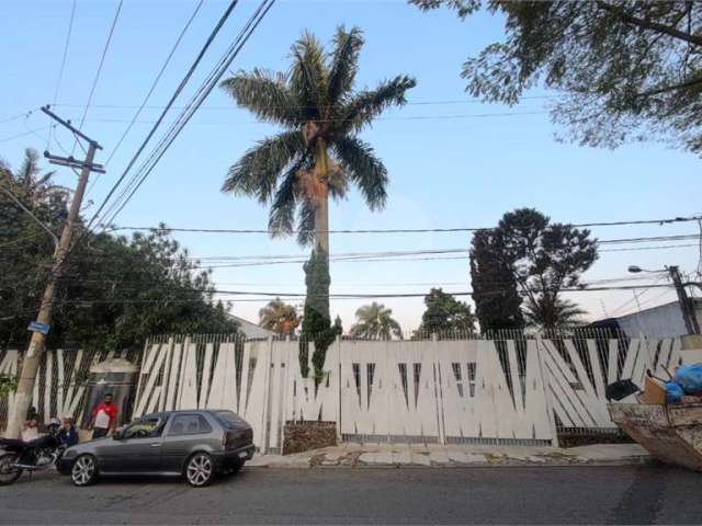 Casa térrea com 4 quartos à venda em Chácara Monte Alegre - SP