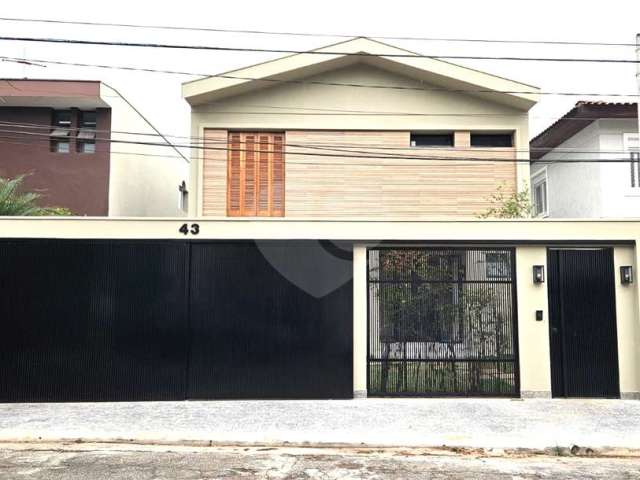 Casa com 4 quartos à venda em Vila Elvira - SP