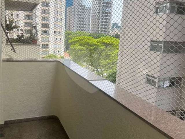 Apartamento com 3 quartos à venda ou para locação em Campo Belo - SP