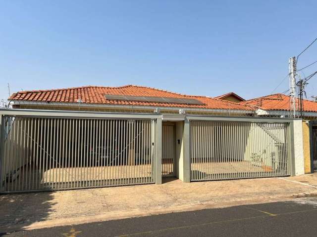 Casa com 3 dormitórios à venda, 308 m² por R$ 750.000 - Jardim dos Seixas - São José do Rio Preto/SP