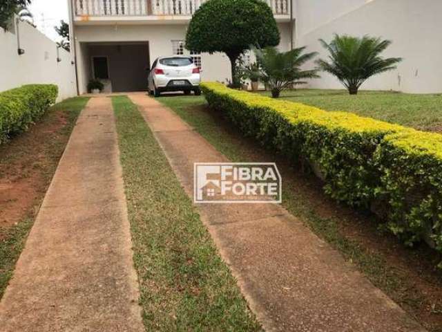 Casa com 3 dormitórios sendo 1 suíte à venda, 248 m² por R$ 920.000 - Parque Nova Suiça - Valinhos/SP