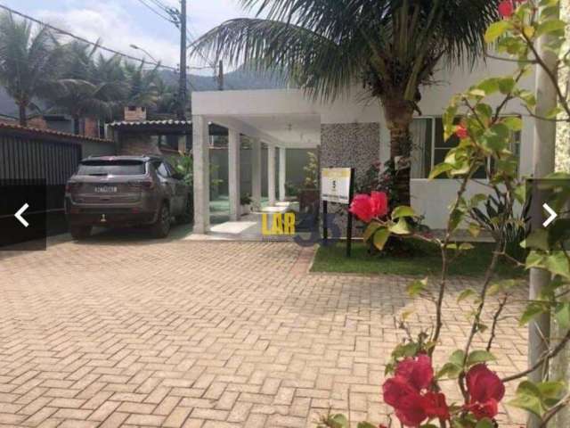 Casa com 2 dormitórios à venda, 100 m² por R$ 640.000,00 - Sape - Ubatuba/SP