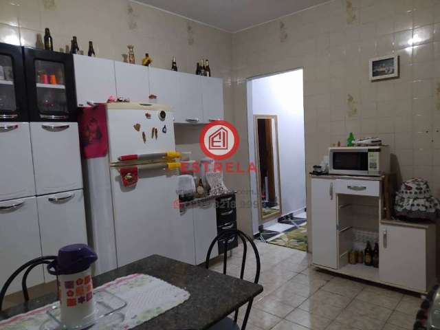 Casa à venda em Jacareí-SP, Parque Meia Lua: 2 quartos, 1 suíte, 1 sala, 2 banheiros, 118,59m². Imperdível!