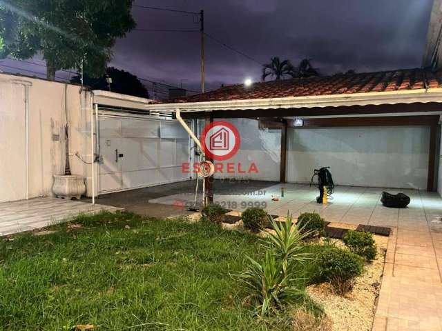 Imperdível! Casa à venda em Jacareí-SP, Jardim Siesta: 3 quartos, 1 suíte, 1 sala, 2 banheiros, 127m². Confira!