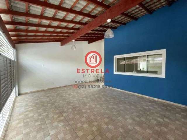 Imperdível casa à venda em Jacareí-SP, Centro: 3 quartos, 1 suíte, sala, 2 banheiros, 2 vagas, 160m²!