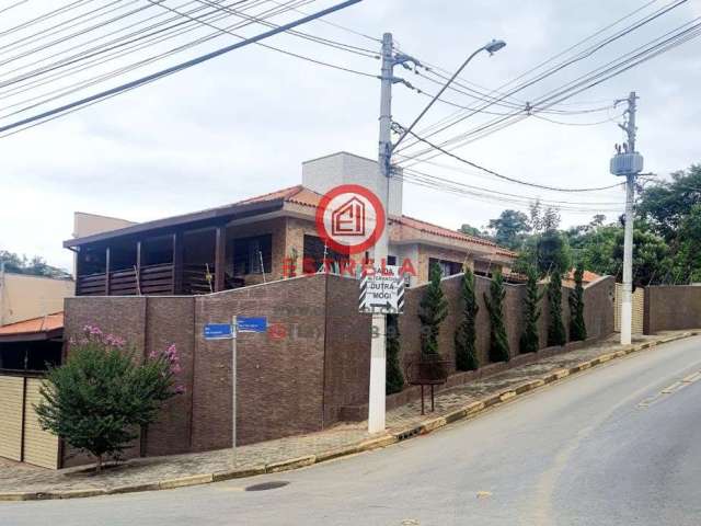 Imperdível oportunidade: Casa para venda ou locação em Guararema-SP, Freguesia da Escada, 4 quartos, 1 suíte, 1 sala, 3 banheiros, 7 vagas de garagem, 328 m².