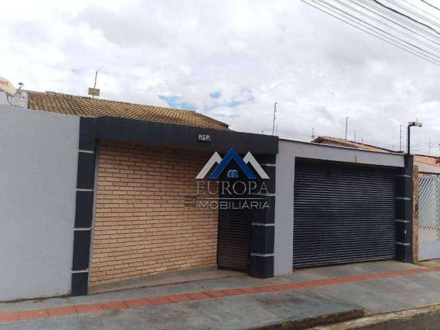 Casa com 3 dormitórios à venda, 160 m² por R$ 770.000,00 - Castelo - Londrina/PR