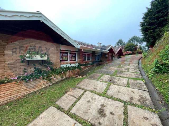 Casa para Venda em Campos do Jordão, Jardim Belvedere, 4 dormitórios, 1 suíte, 4 banheiros, 4 vagas