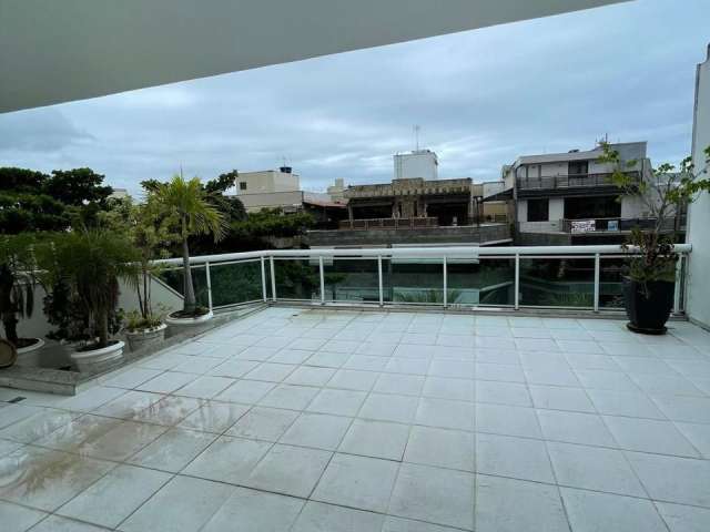 Vendo Linda Cobertura Duplex - 420m² de Elegância e Conforto