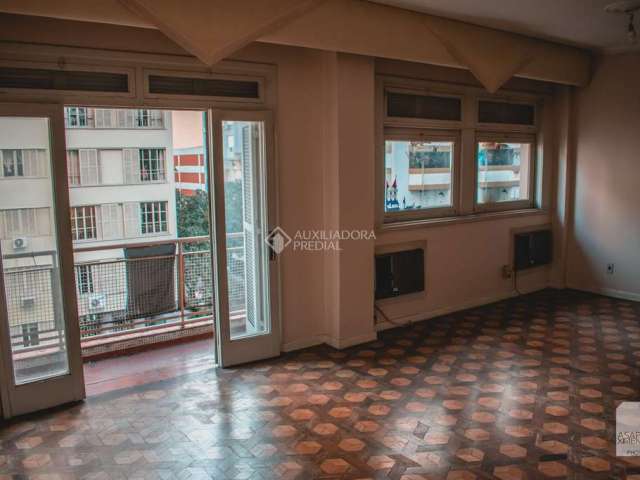 Apartamento com 3 quartos à venda na Rua Duque de Caxias, 1361, Centro Histórico, Porto Alegre, 190 m2 por R$ 652.000