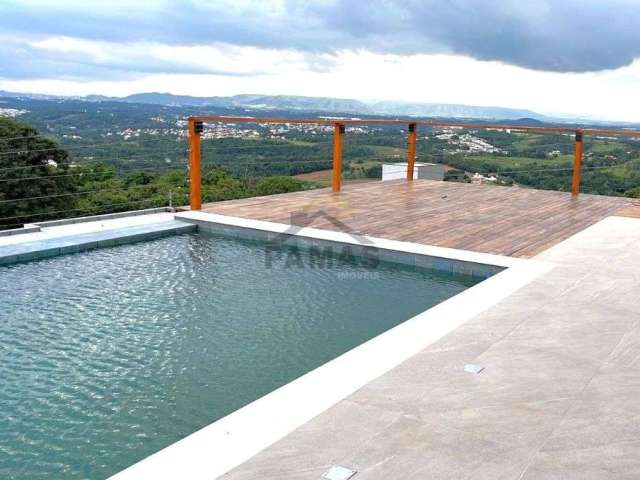 Venha descobrir o seu refúgio de luxo neste cenário deslumbrante! Agende uma visita para conhecer pessoalmente esta casa de alto padrão com 4 suítes, piscina com borda infinita e aquecida  e se encant